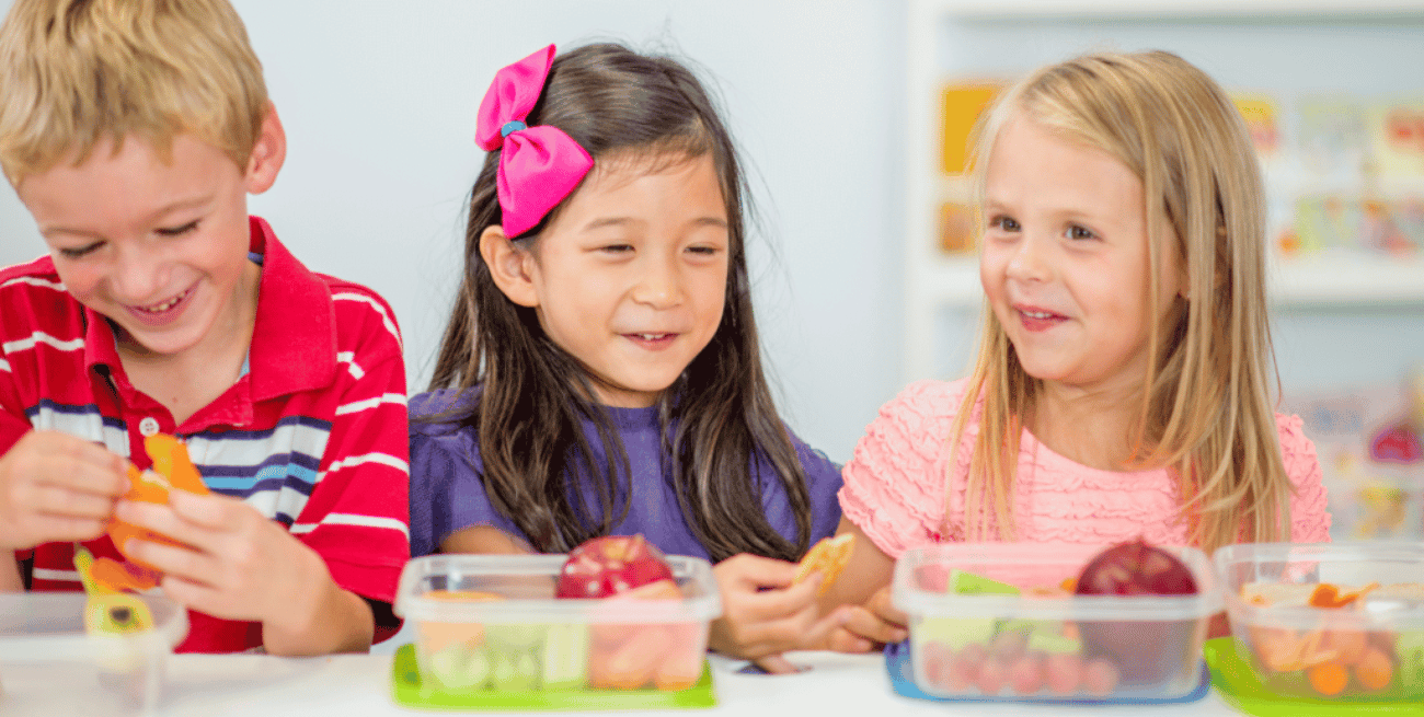 Kids Eating Healthy Food (Juniors Plus)